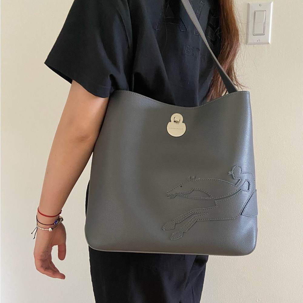 Longchamp Logo Patch Hobo Shoulder Bag ( gray )